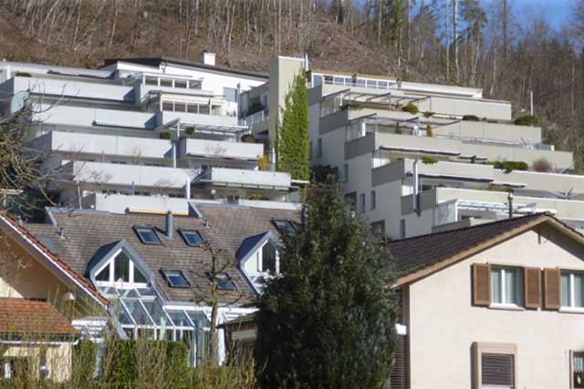 zu Vermieten 4.5. Zimmer Terrassenhaus Juchstrasse 36